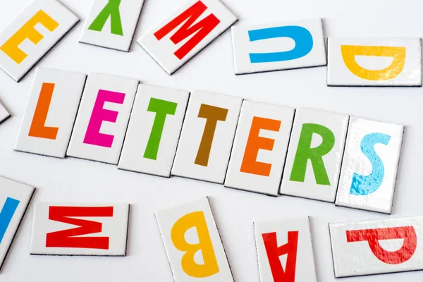 Letras de palabras hechas de letras coloridas —  Fotos de Stock
