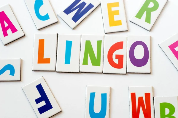 Palavra lingo feito de letras coloridas — Fotografia de Stock