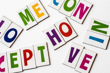 renkli harflerin yapılan syllabes 