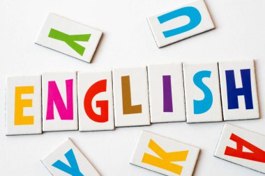 renkli harflerin yapılan İngilizce sözcük 