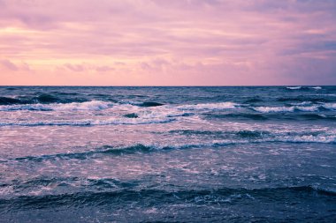 Deniz güneş doğmadan önce