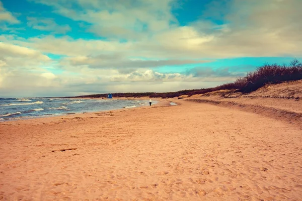 Sulla Riva Del Mare Spiaggia Deserta Paesaggio Marino Con Oceano — Foto Stock