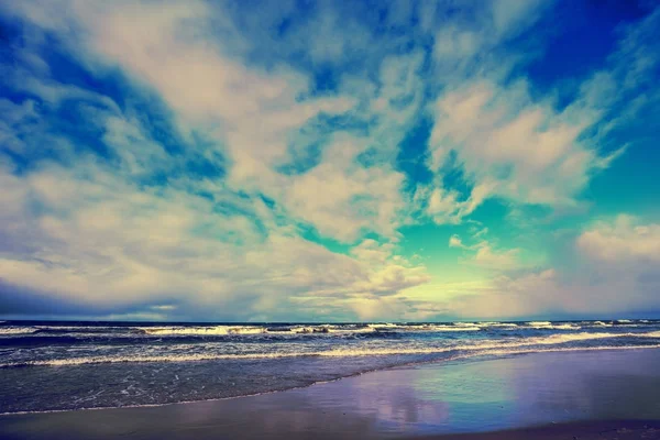 Havsstranden Vacker Himmel Och Blå Havet — Stockfoto
