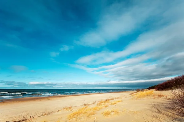 Bezludnej Plaży Jesienią — Zdjęcie stockowe