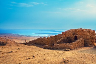 Mount Yair, Ein Gedi Musevi çölden görünümünü. İsrail. Masada kalesi kalıntıları