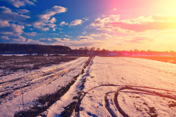 Campo Nevado Inverno Pôr Sol — Fotografia de Stock