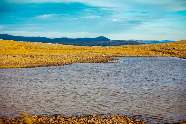 Arctic Wilderness Tundra Minimalistic Landscape Mountain River Nature Norway — Stock Photo, Image
