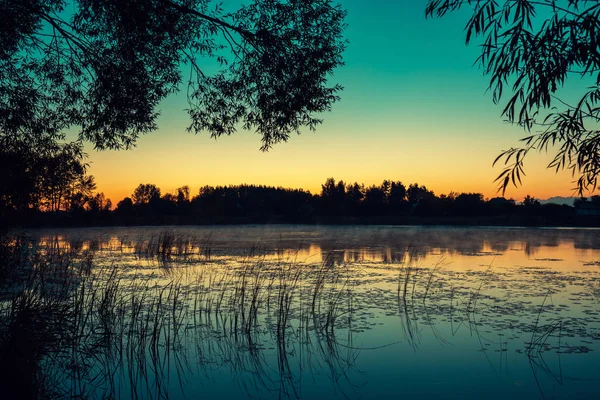 Early Morning Dawn Lake Misty Morning Rural Landscape Wilderness Mystical — Stock Photo, Image