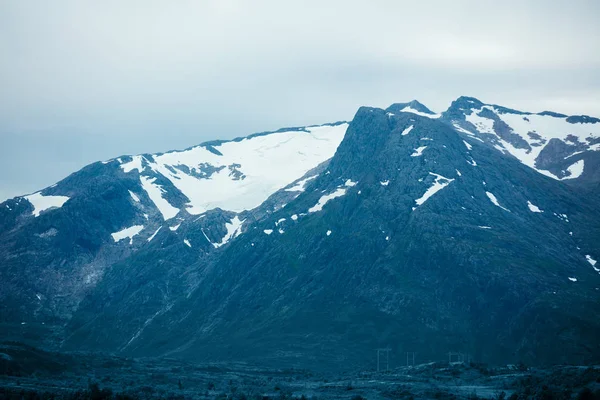 Κορυφές Των Βουνών Παγετώνες Όμορφη Φύση Της Νορβηγίας — Φωτογραφία Αρχείου