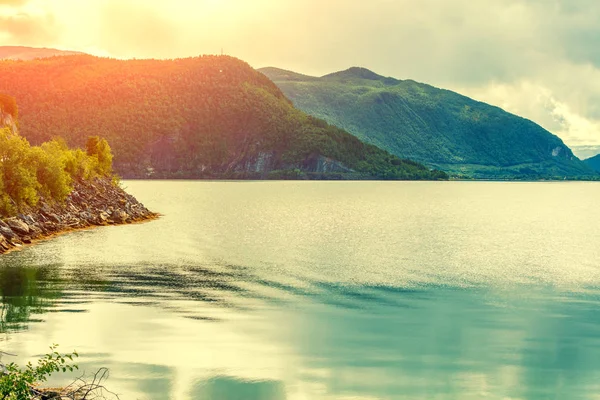 Lindo Fiorde Paisagem Escandinava Bela Natureza Noruega — Fotografia de Stock