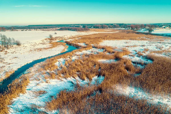 Vista Aérea Del Campo Nevado Invierno Río Congelado Campo Nevado — Foto de Stock