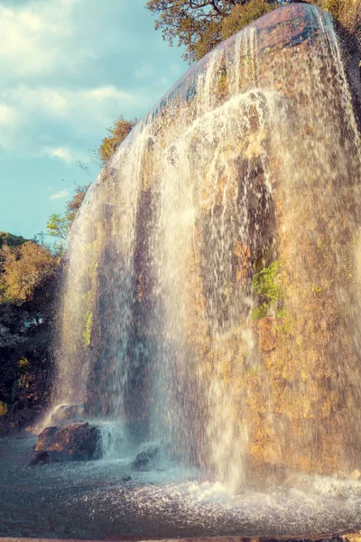Vodopád Kaskády Přírodní Krajina Jaře — Stock fotografie