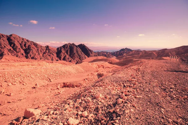 Kilátás Egy Kocsiból Hegyvidéki Táj Sivatag Kora Reggel Gyönyörű Napfelkelte — Stock Fotó