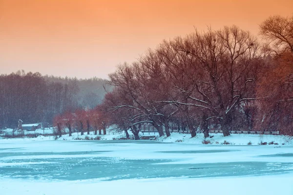 Paesaggio Invernale Lago Ghiacciato Sera — Foto Stock