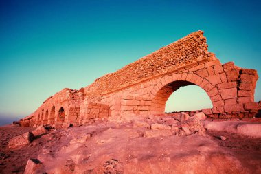 Caesarea, İsrail 'deki Eski Aqeuduct
