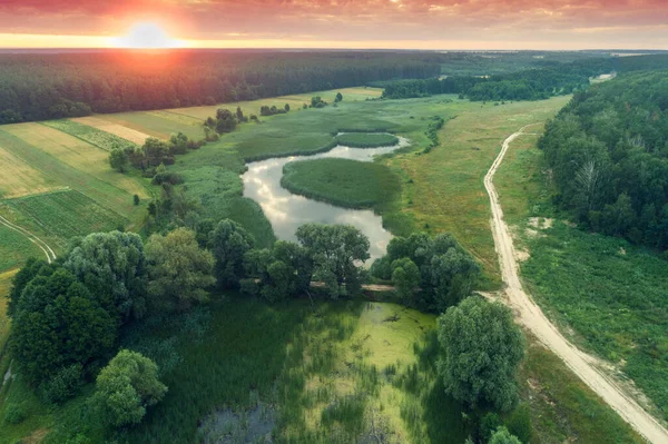 Luftaufnahme Der Landschaft Bei Sonnenaufgang See Auf Der Wiese Schöne — Stockfoto