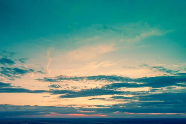 Luftaufnahme Der Landschaft Abend Bei Sonnenuntergang Schöne Naturlandschaft Mit Bewölktem — Stockfoto