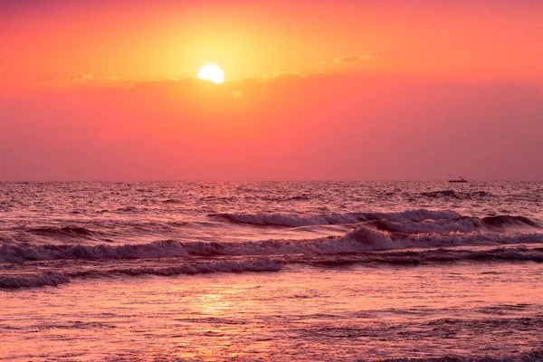 Orangener Sonnenuntergang Über Dem Meer Meereslandschaft Abend — Stockfoto