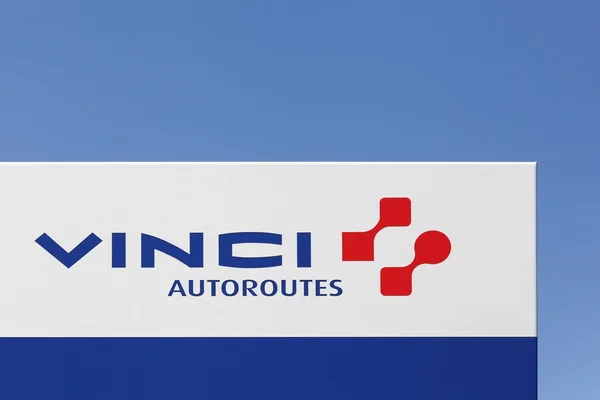 Vinci dálnice logo na panelu — Stock fotografie