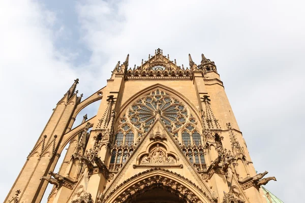 Katedrála v Metz ve Francii — Stock fotografie