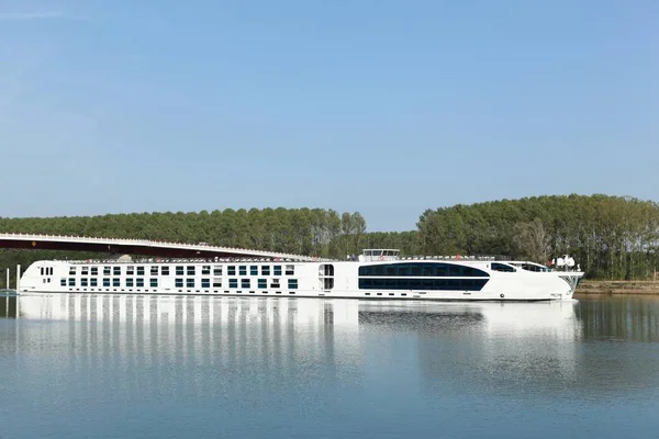 Crucero por el río Saone en Francia — Foto de Stock