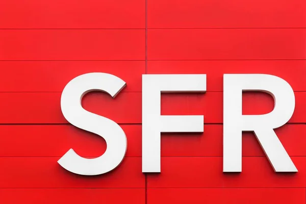 SFR logo na ścianie — Zdjęcie stockowe