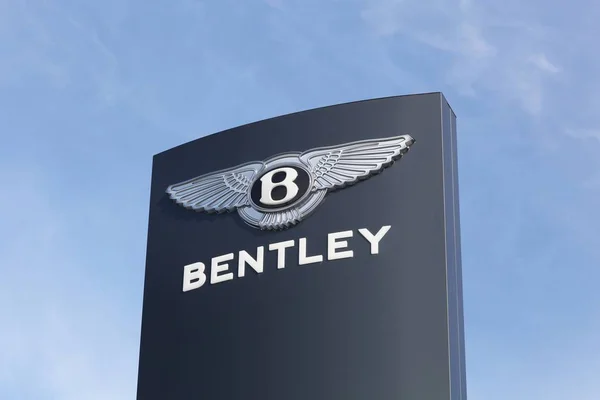 Bentley logo na panelu — Zdjęcie stockowe