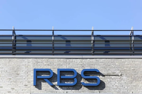 Royal Bank of Scotland logo on a wall — Stock Photo, Image