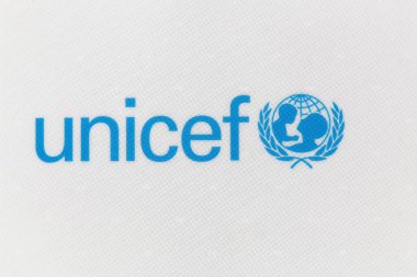 Unicef logosu bir panel