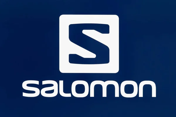 Саломон логотип на стіні — стокове фото