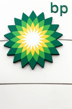 BP logosu bir duvar
