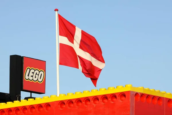 Lego logo on a building — Stock Photo, Image