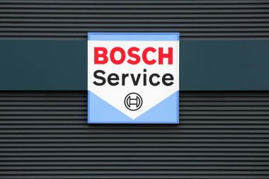 Bosch Servisi logosu bir duvar