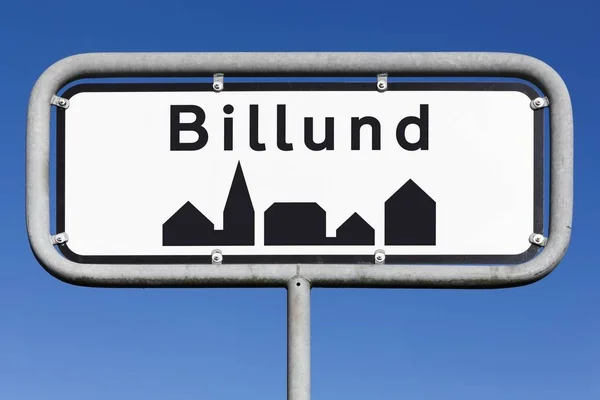 Billund şehir yol işaret Danimarka — Stok fotoğraf
