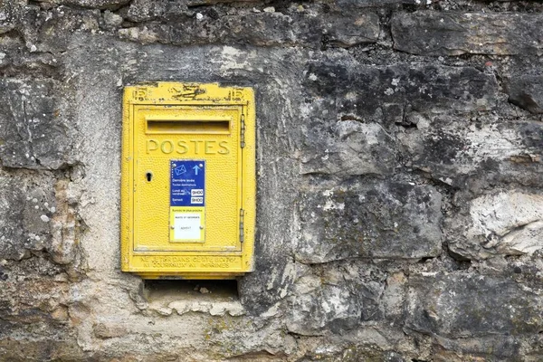 Eski ve vintage sarı Fransız mektup Fransa, Fransız genel posta Servisi — Stok fotoğraf