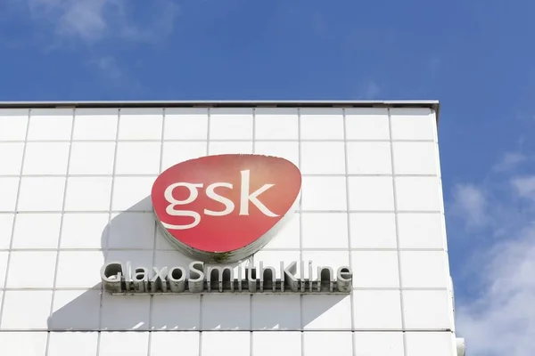 Edificio de oficinas GlaxoSmithKline en Brondby, Dinamarca — Foto de Stock