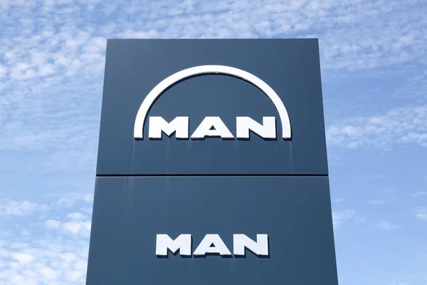 Villefranche France June 2017 Man Logo Panel Man German Mechanical — Stock Photo, Image
