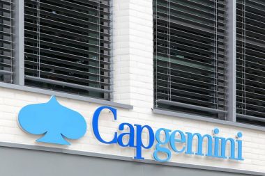 Lyon, Fransa - 8 Ekim 2017: Capgemini ofis binası. Capgemini olan bir Fransız çokuluslu profesyonel hizmetler ve danışmanlık şirketi merkezi Paris, Fransa'da iş