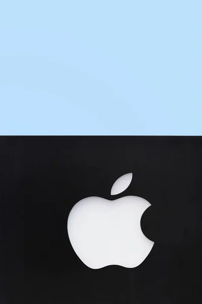 2016 苹果在墙上的标志 苹果是一家美国跨国科技公司设计 销售消费类电子产品 计算机软件和在线服务 — 图库照片