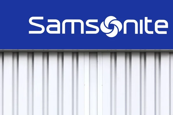 Bremen Germany July 2017 Samsonite Logo Wall Samsonite American Luggage — Stock Photo, Image