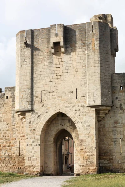 Portão Histórico Muralhas Cidade Aigues Mortes França — Fotografia de Stock