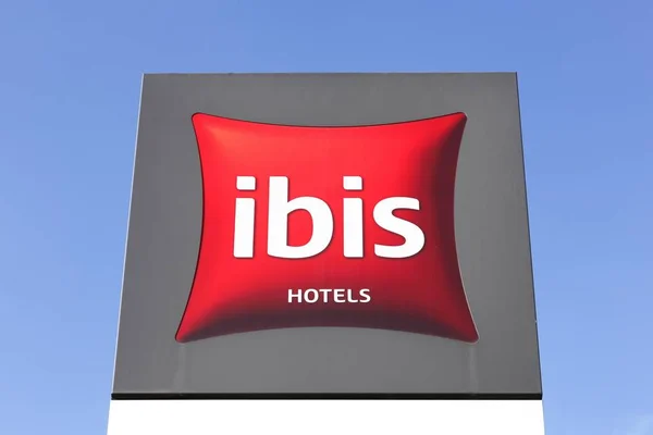Villefranche França Março 2018 Sinal Hotel Ibis Painel Ibis Uma — Fotografia de Stock