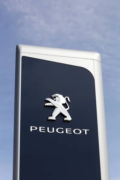 Skanderborg Danemark Avril 2018 Logo Peugeot Sur Panneau Peugeot Est — Photo