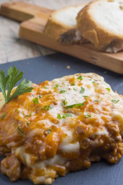 Lazanya ile sığır eti