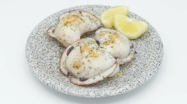 Cuttlefish with lemon Isolated — Stock Photo, Image