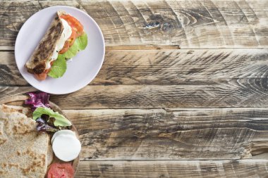 Piadina tipik İtalyan yemeği.