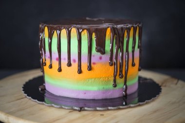 Cadılar bayramı için çikolatalı kek. 