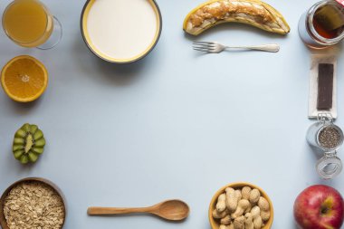 Sağlıklı kahvaltı Üst Manzara Mavi Kara zemin