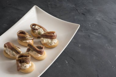 İspanyol Tapa, Rus Salatası (marinera)).
