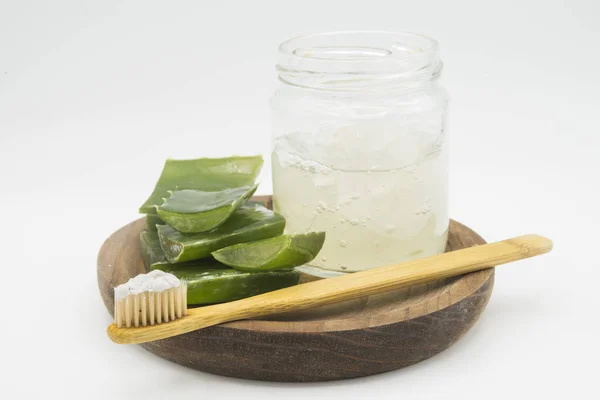Taze Aloe vera diş macunu